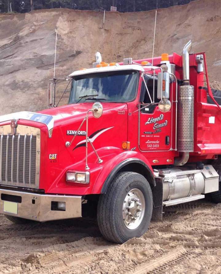 Camion pour transport en vrac Larouche